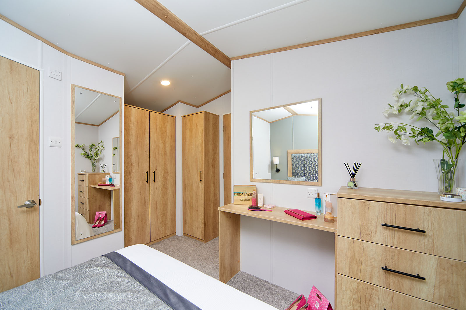 Master Bed End